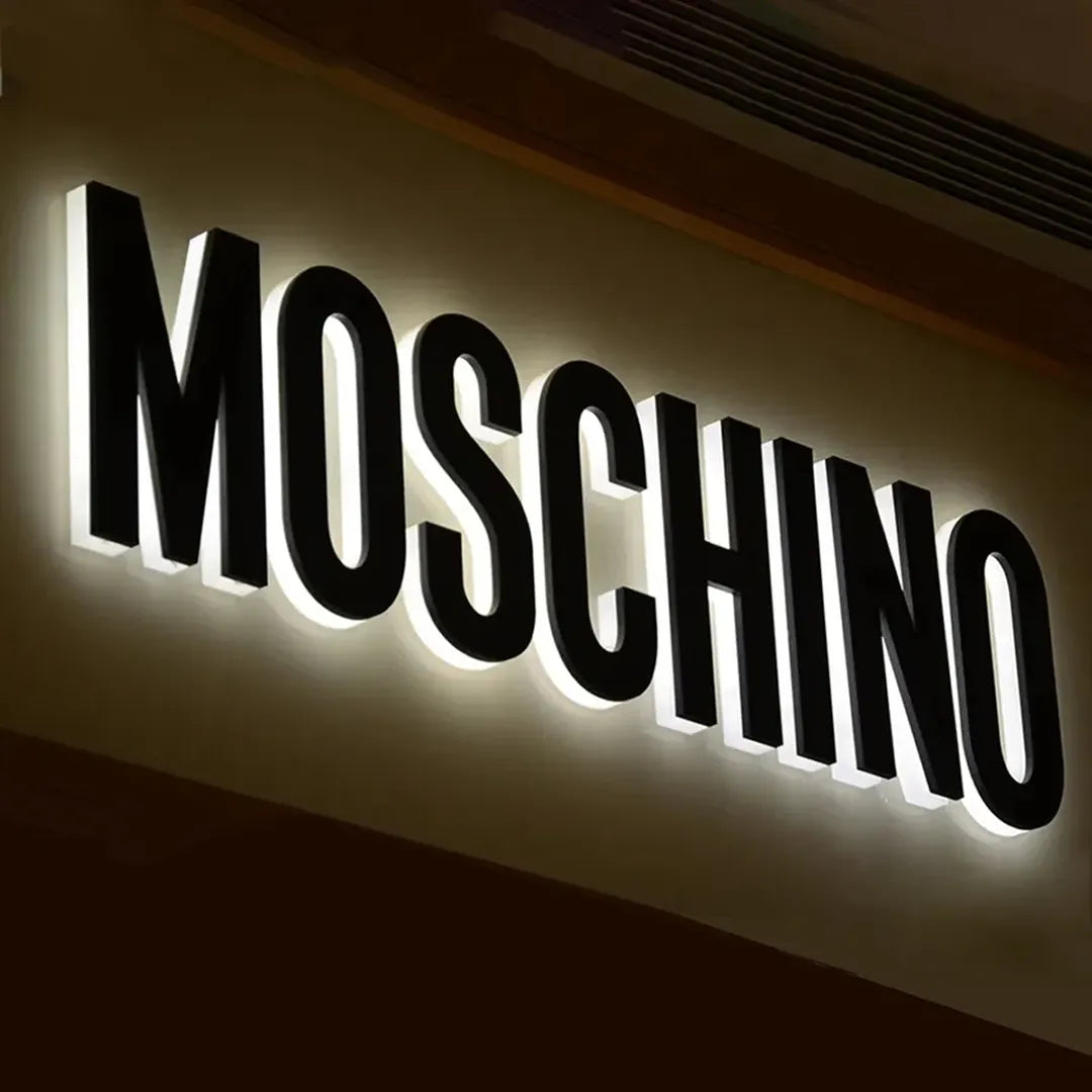 背面発光LEDサイン_MOSCHINO