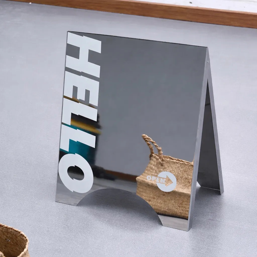 Mirror sign_no handle x with legs